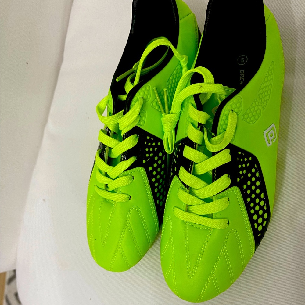 Neon Green Soccer Shoes Girl or boy size 5 Unisex